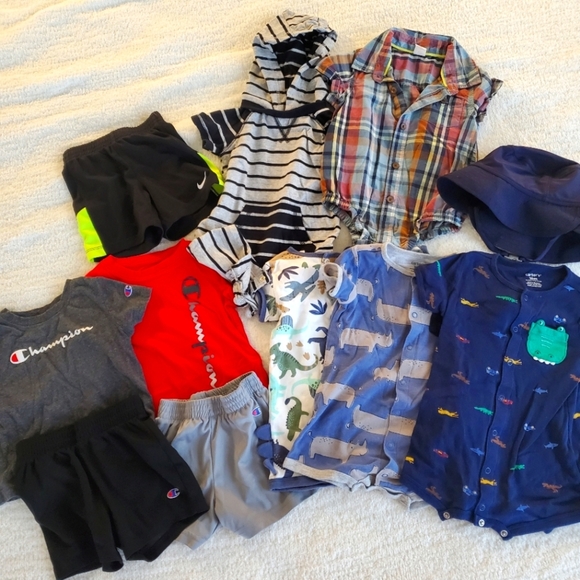 Summer bundle of 11 pieces. Shorts, sets, hats, t-shirts